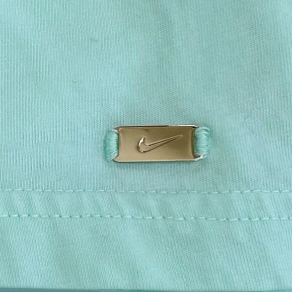 Nike Women's Sportswear Mama’s Got‎ Sole Boxy Fit T-Shirt in Green Size L - Picture 4 of 6